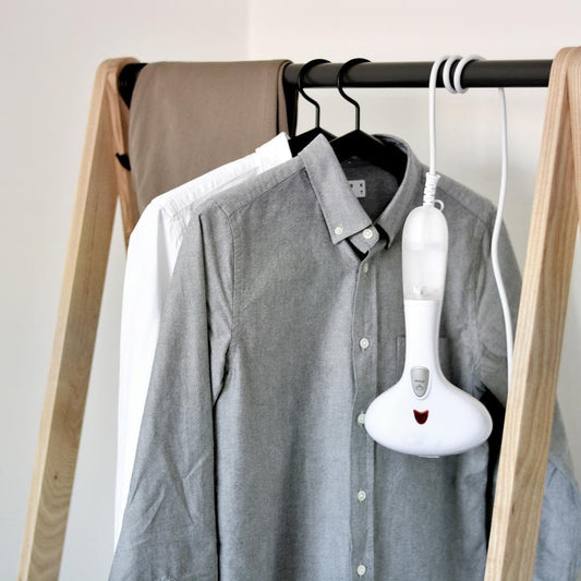 Handheld garment steamer