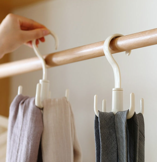 Multi-functional Rotary plastic hanger